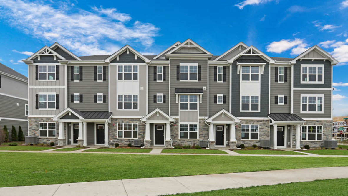 414 Lakeshore Court, St. Charles, IL