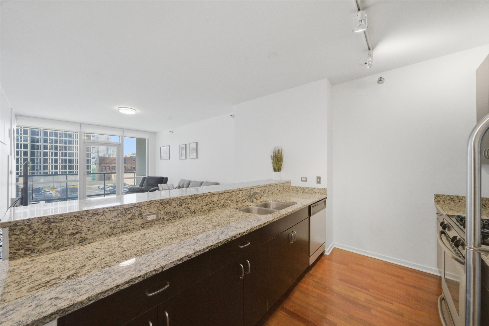 123 S Green Street #702B, Chicago, IL