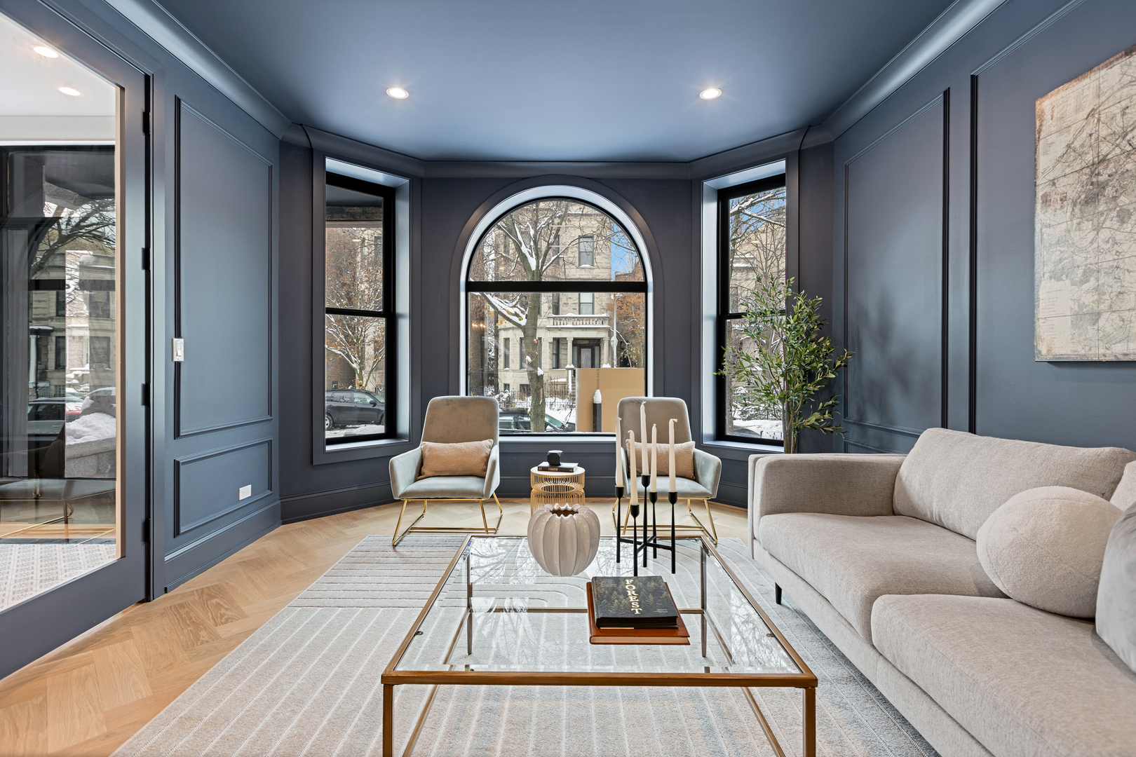 3711 N Magnolia Avenue, Chicago, IL