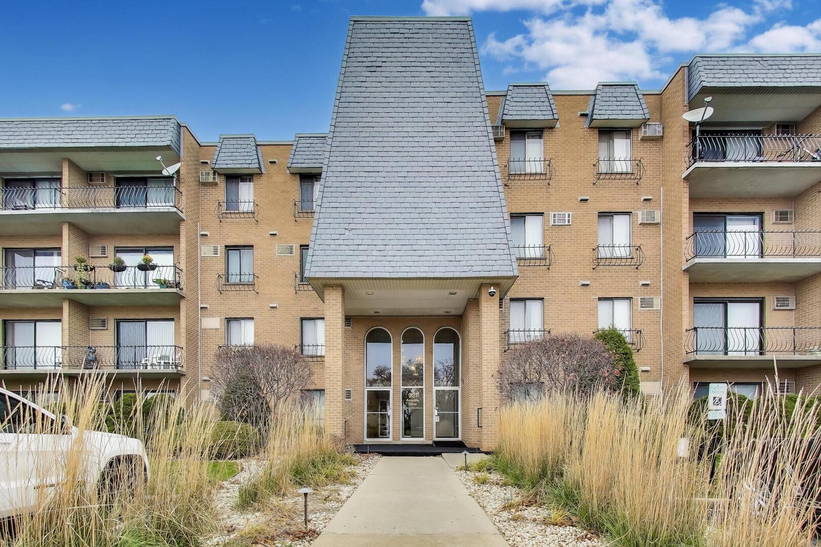 931 W Arquilla Drive #133, Glenwood, IL