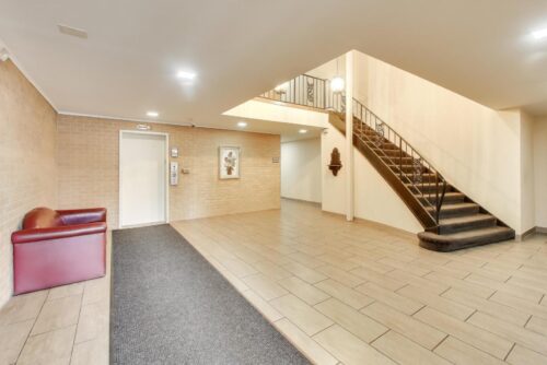 931 W Arquilla Drive #113, Glenwood, IL