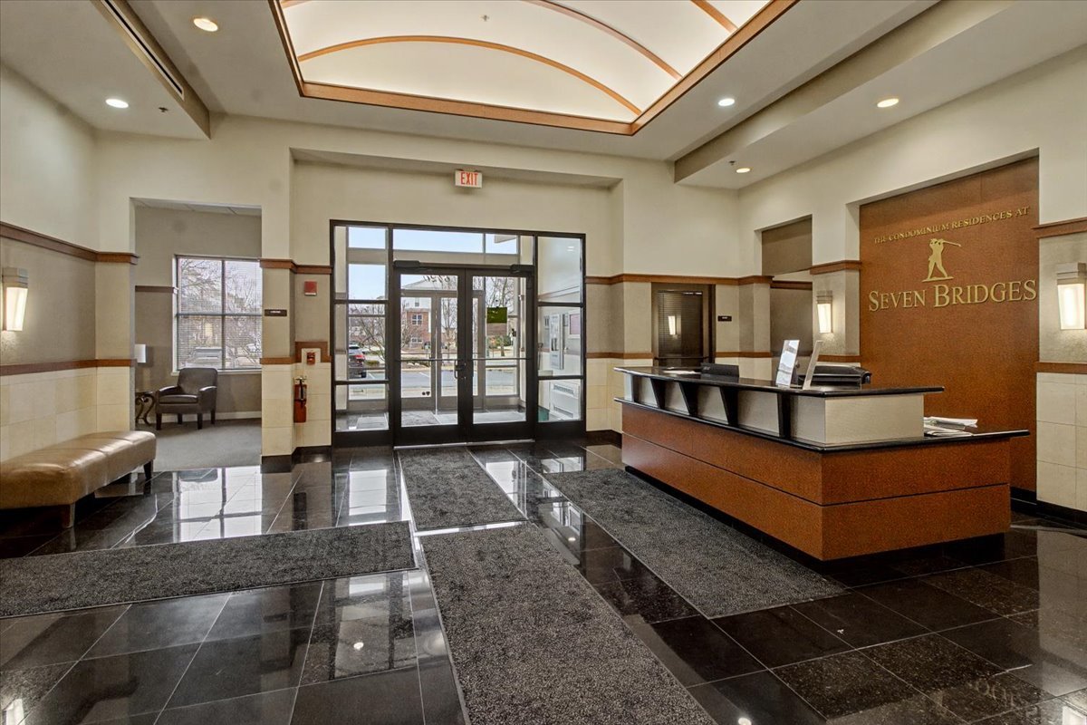 6420 Double Eagle Drive #801, Woodridge, IL