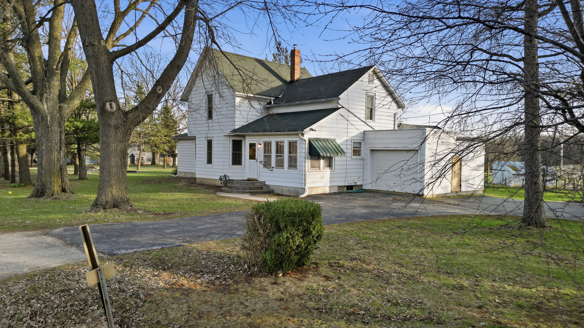 599 Palmyra Road, Dixon, IL