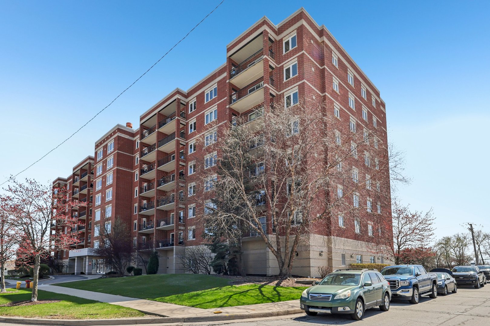5555 N Cumberland Avenue #413, Chicago, IL