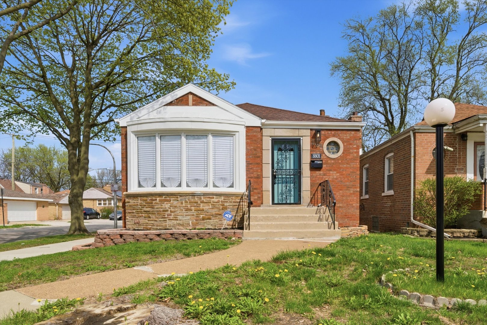 8801 S Clyde Avenue, Chicago, IL