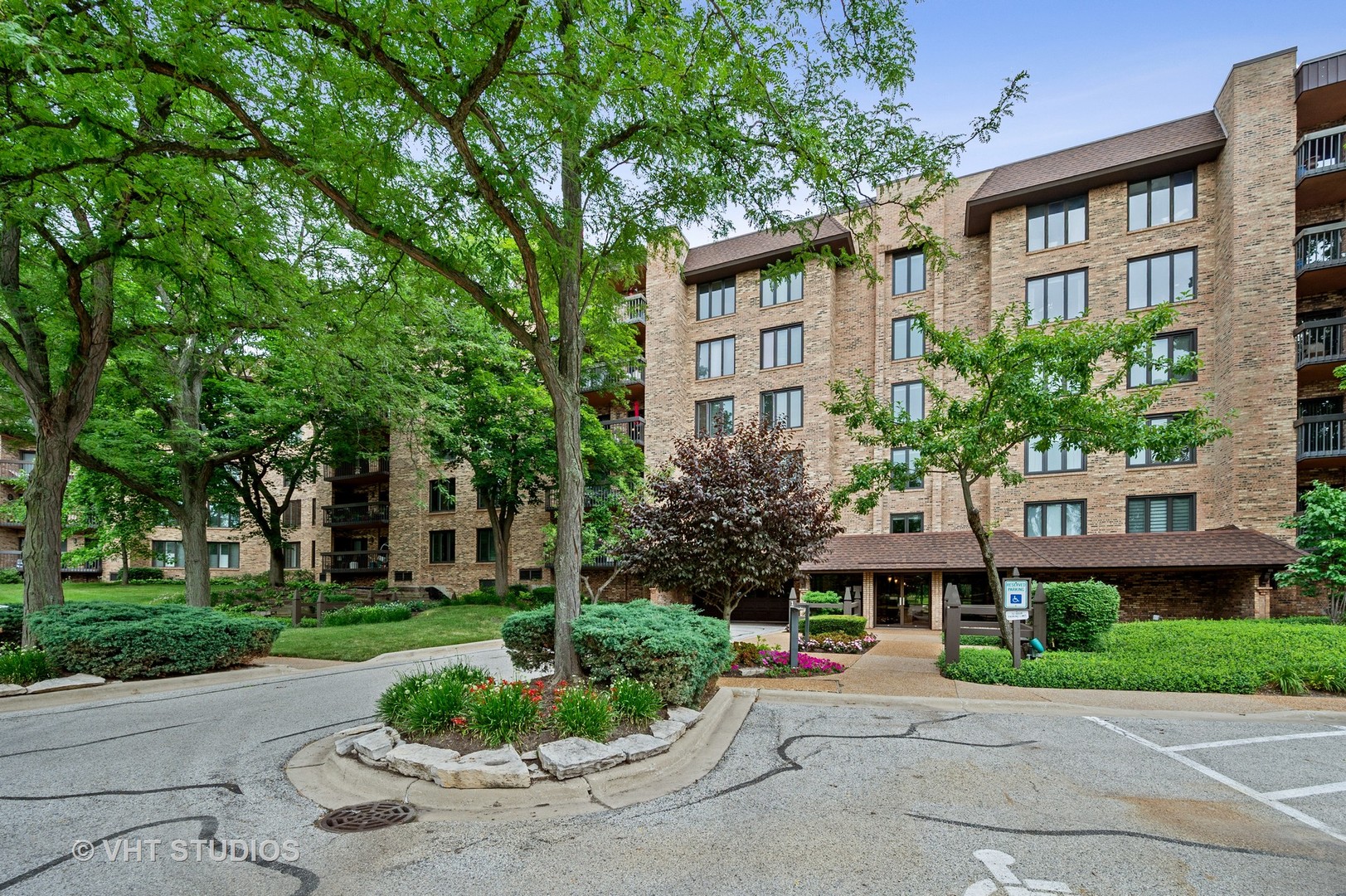 1771 Mission Hills Road #310, Northbrook, IL