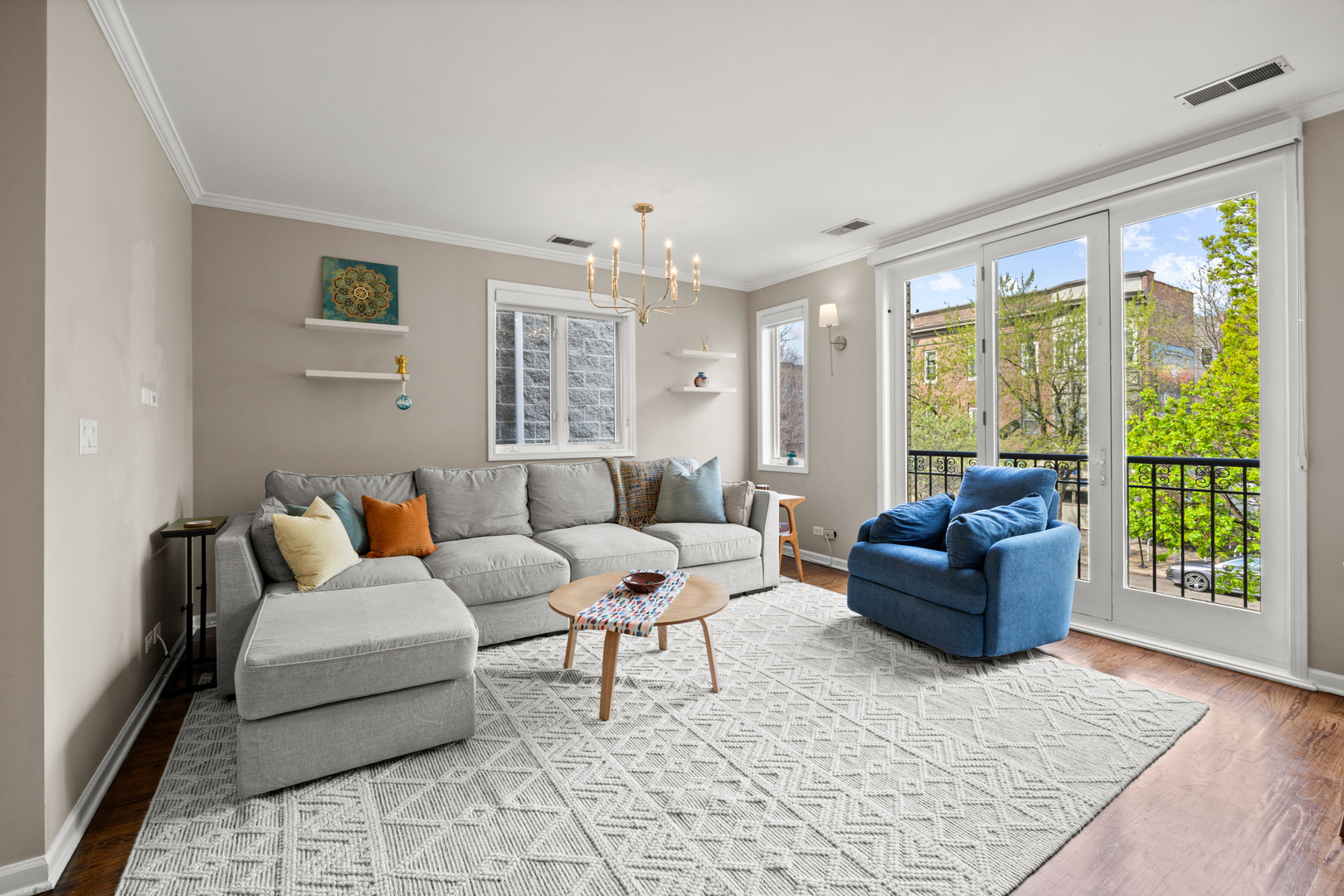 3041 N Racine Avenue #2, Chicago, IL