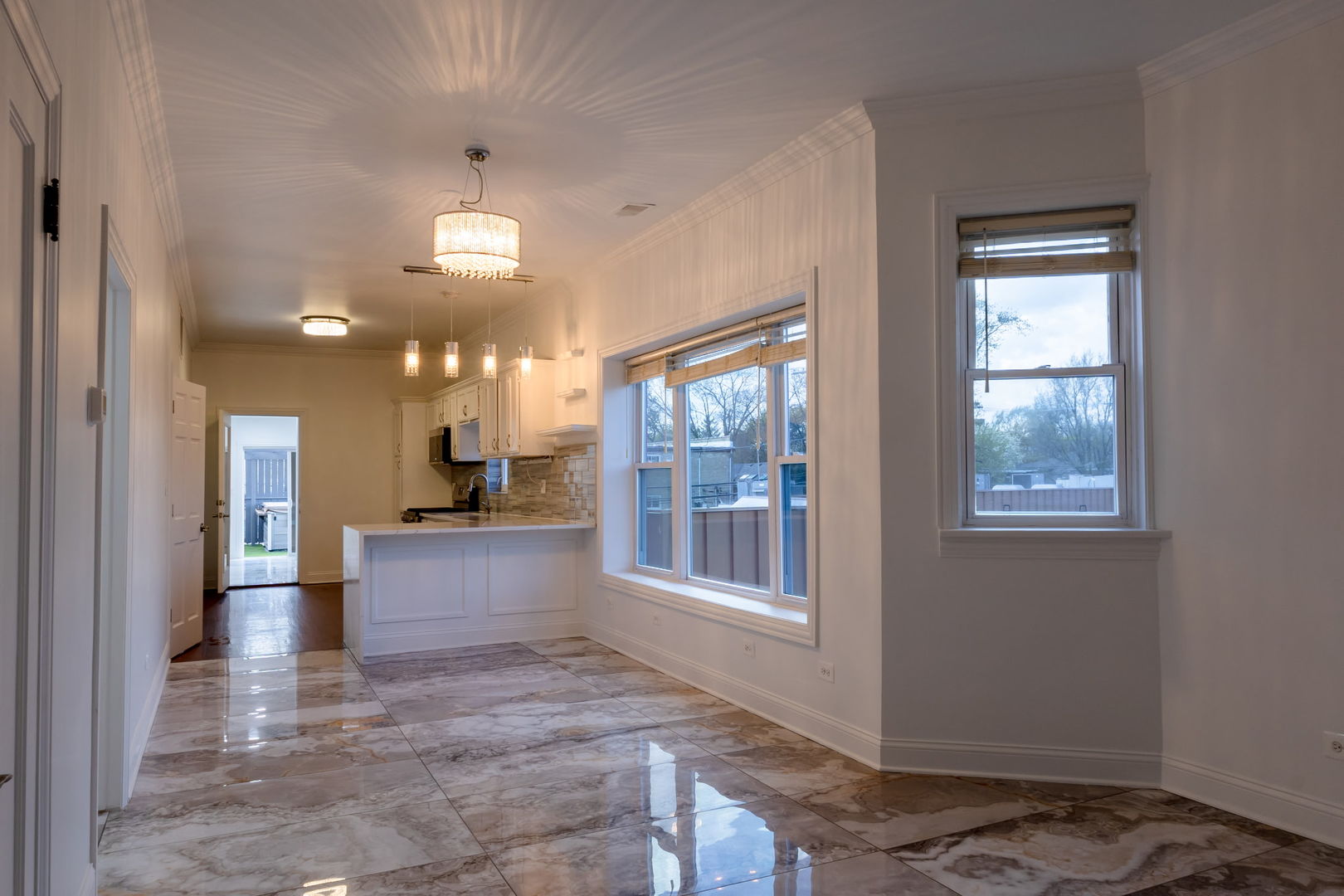 6712 N Clark Street #2, Chicago, IL