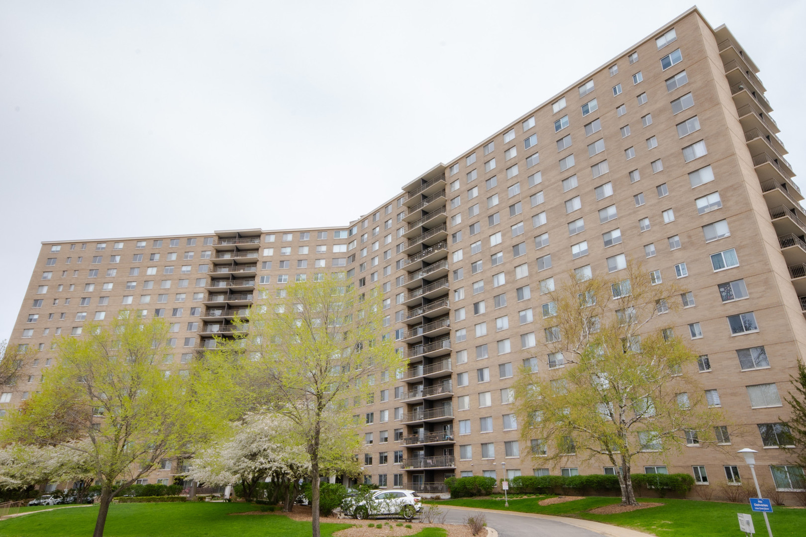 7033 N KEDZIE Avenue #1408, Chicago, IL