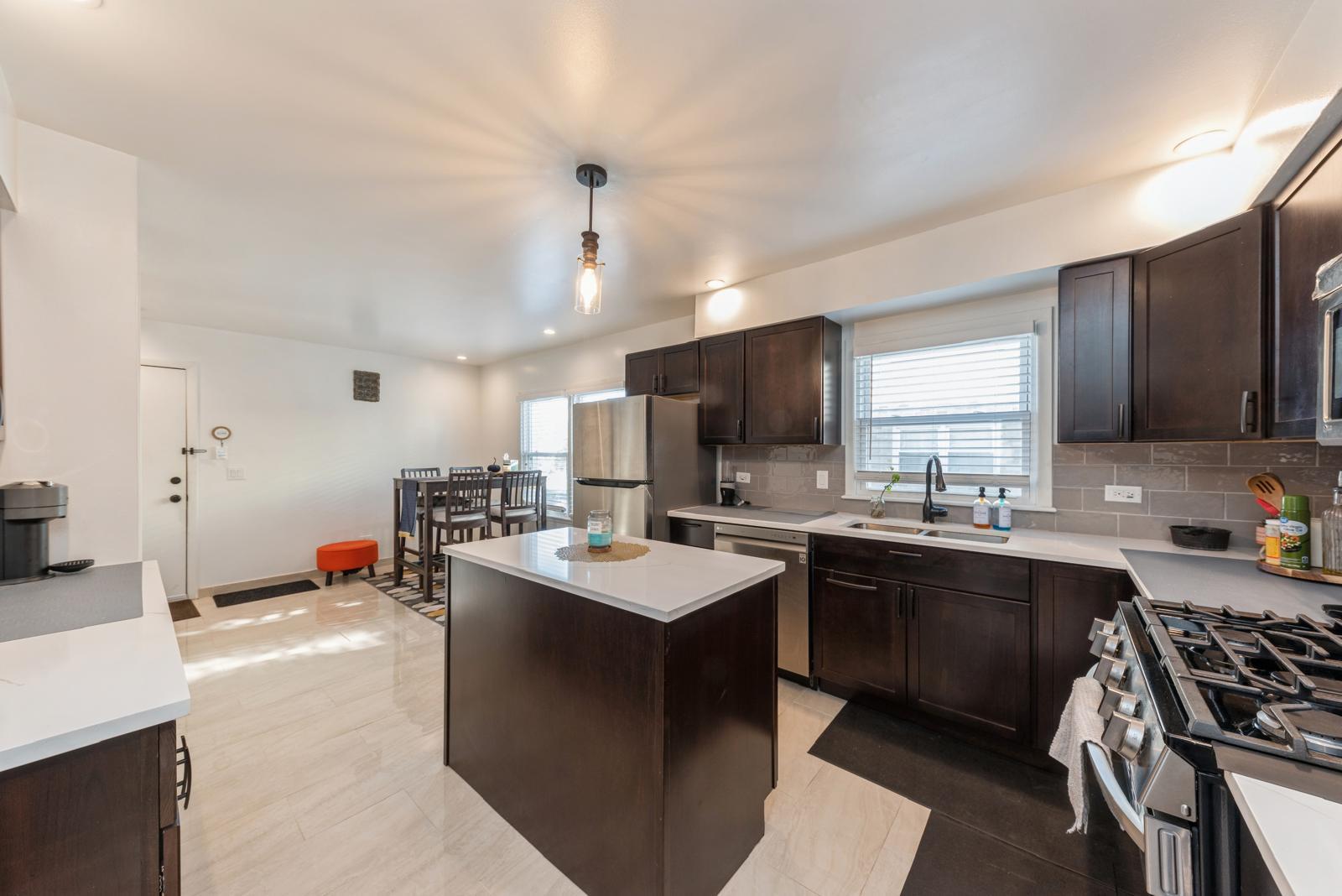 856 E Capri Drive #2, Palatine, IL