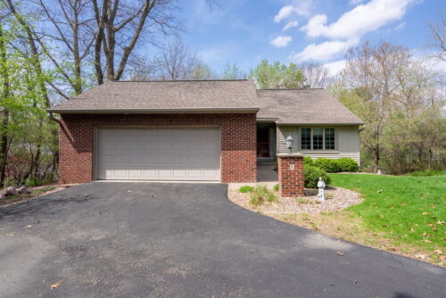 8 Briarwood Lane, Rock Island, IL