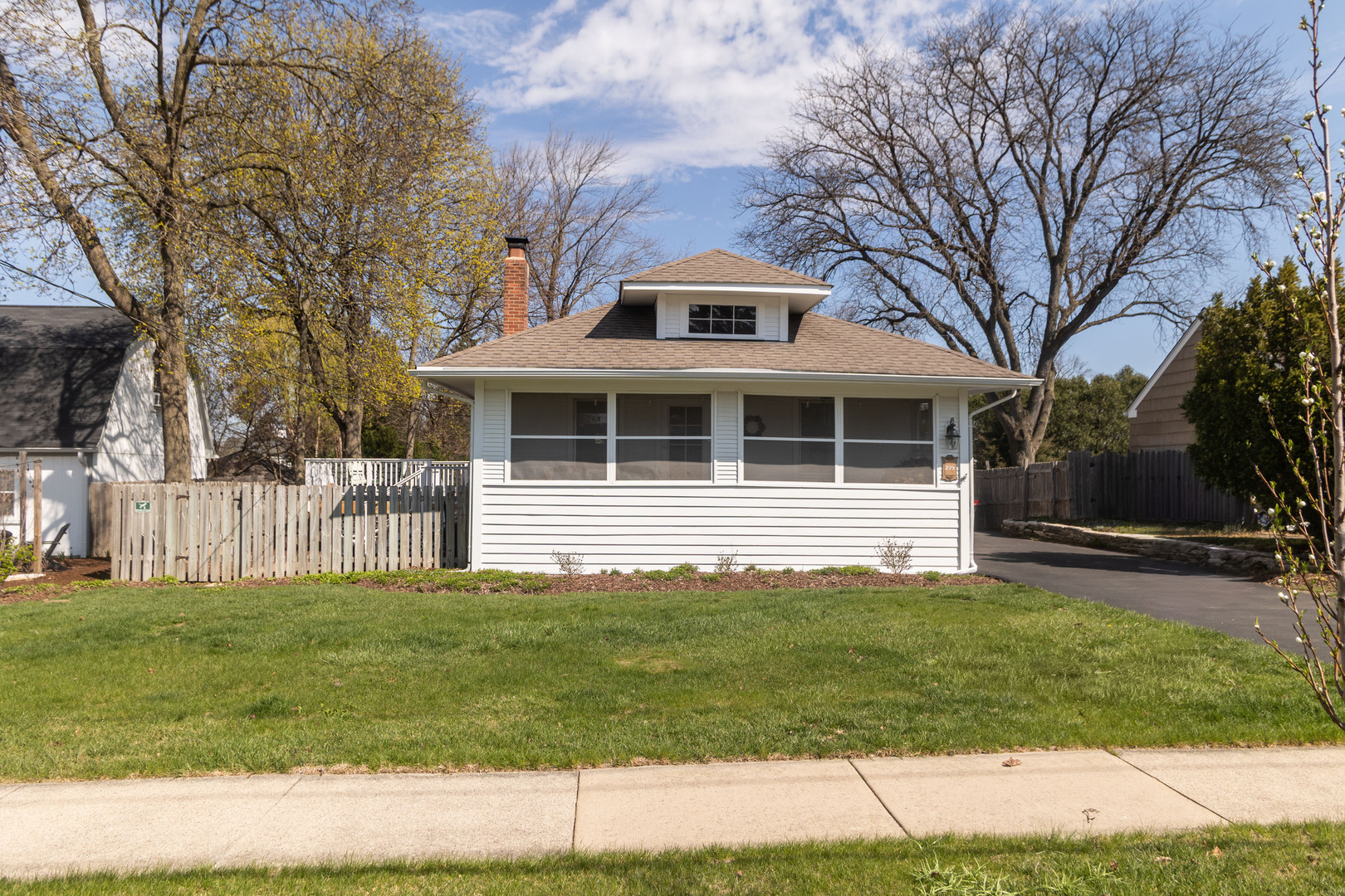 219 W Oak Avenue, Wheaton, IL