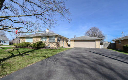 3877 Grandview Avenue, Gurnee, IL