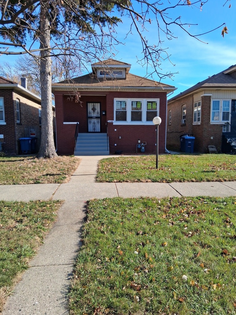2105 S 7th Avenue, Maywood, IL