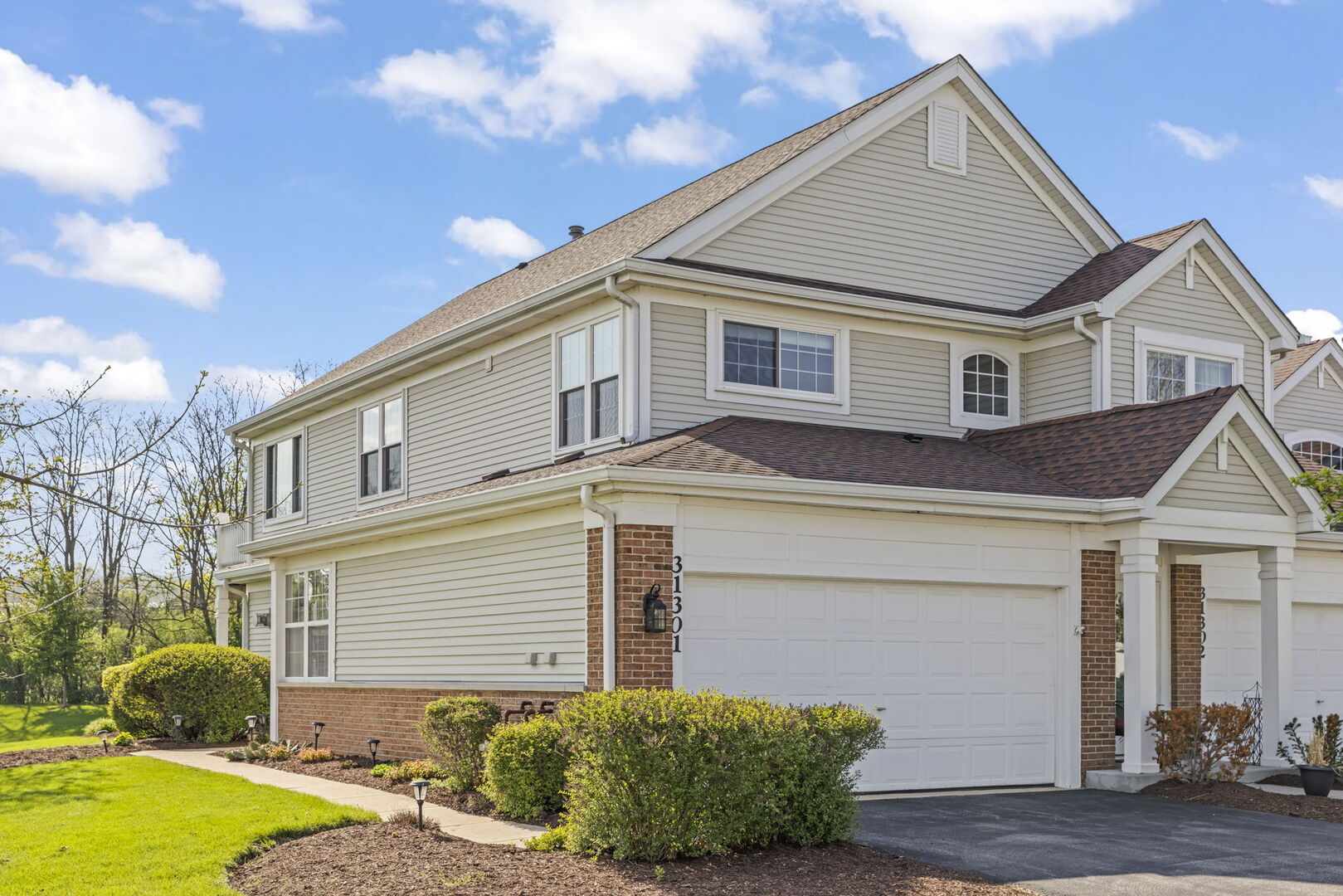 31301 Kline Circle, Warrenville, IL