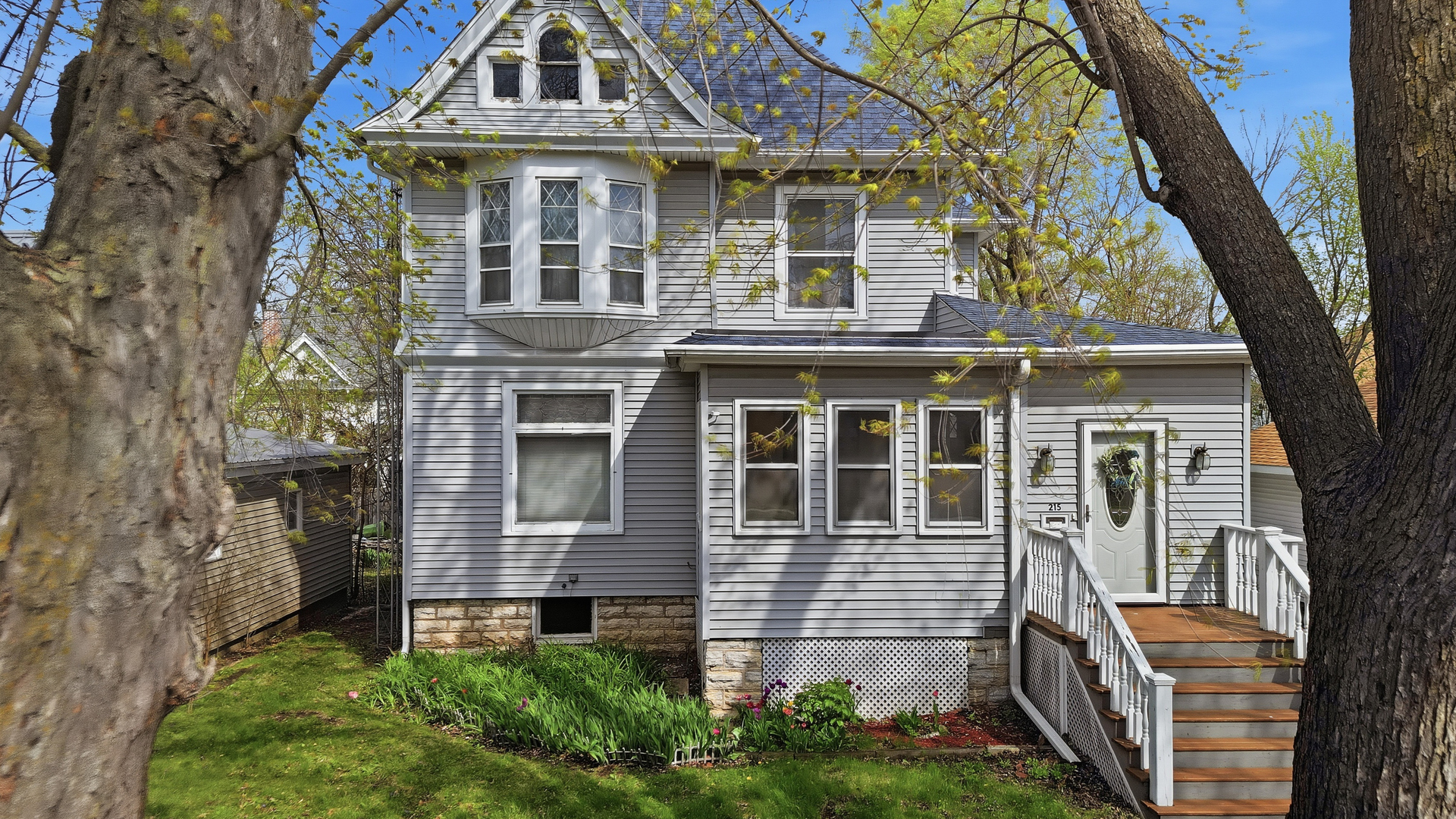 215 W 7th Street, Dixon, IL