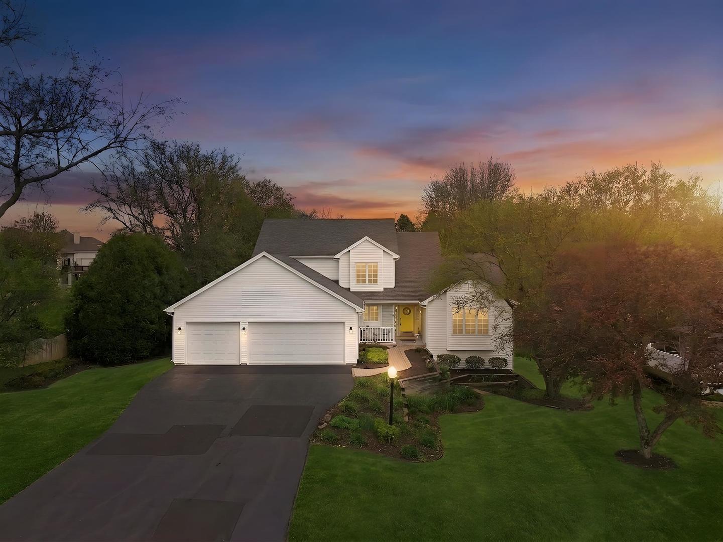 11497 Ridgecrest Drive, Roscoe, IL