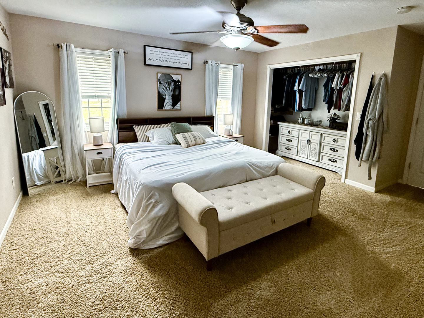 212 Oak Street, Flora, IL