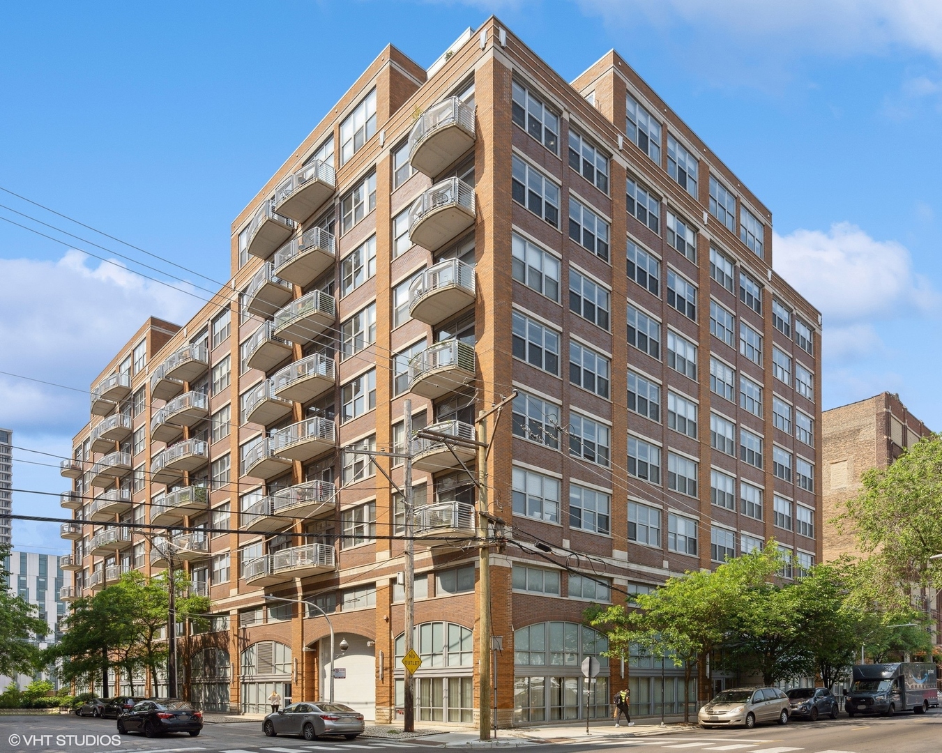 933 W Van Buren Street #823, Chicago, IL