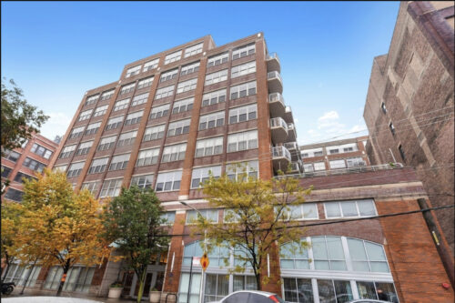 933 W Van Buren Street #823, Chicago, IL