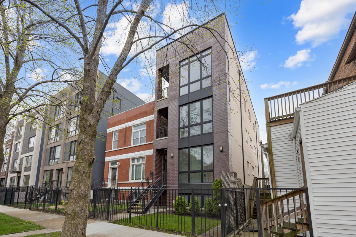 225 S Hamilton Avenue #3, Chicago, IL