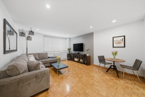 201 S Maple Avenue #103, Oak Park, IL