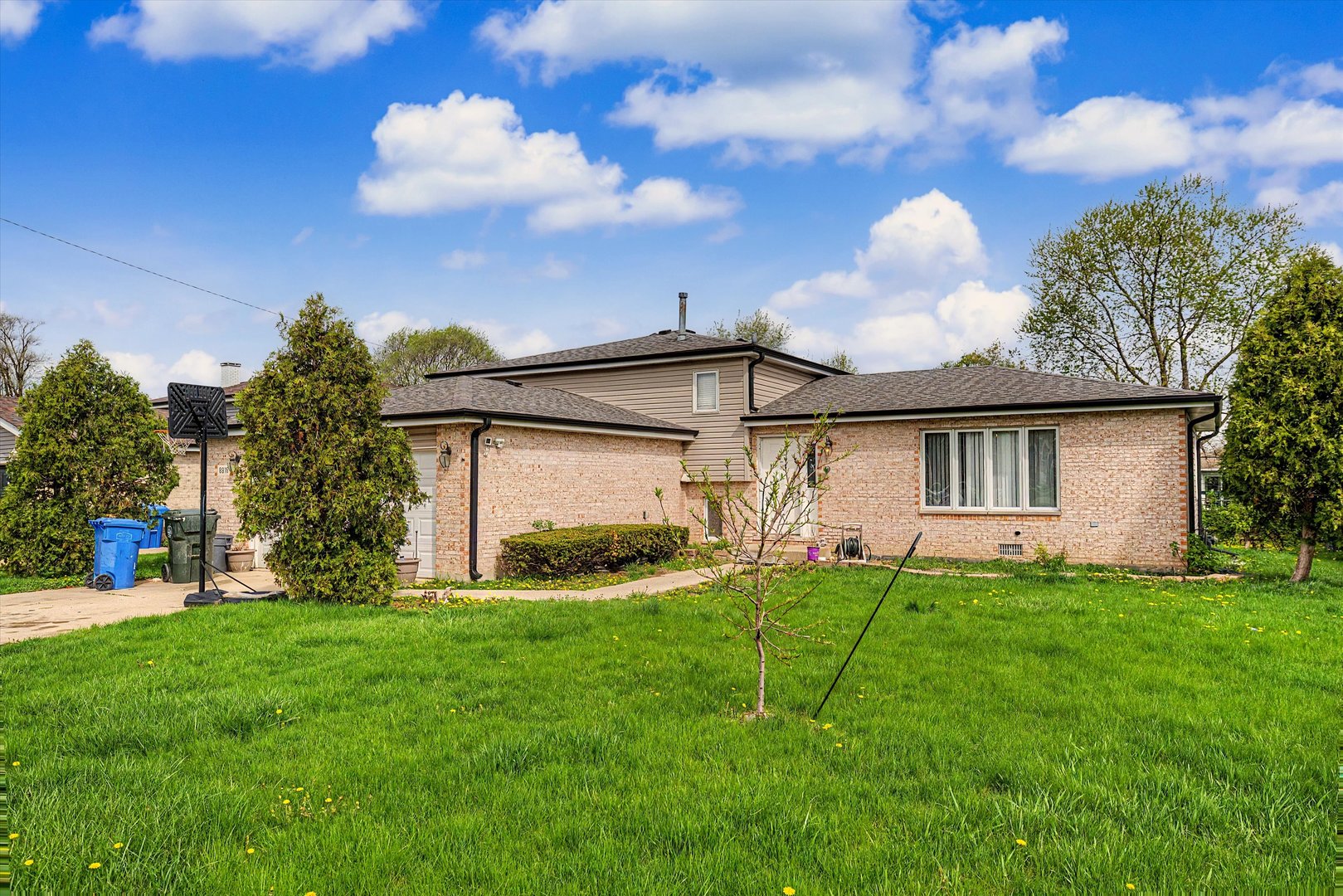 8916 W 85th Place, Justice, IL