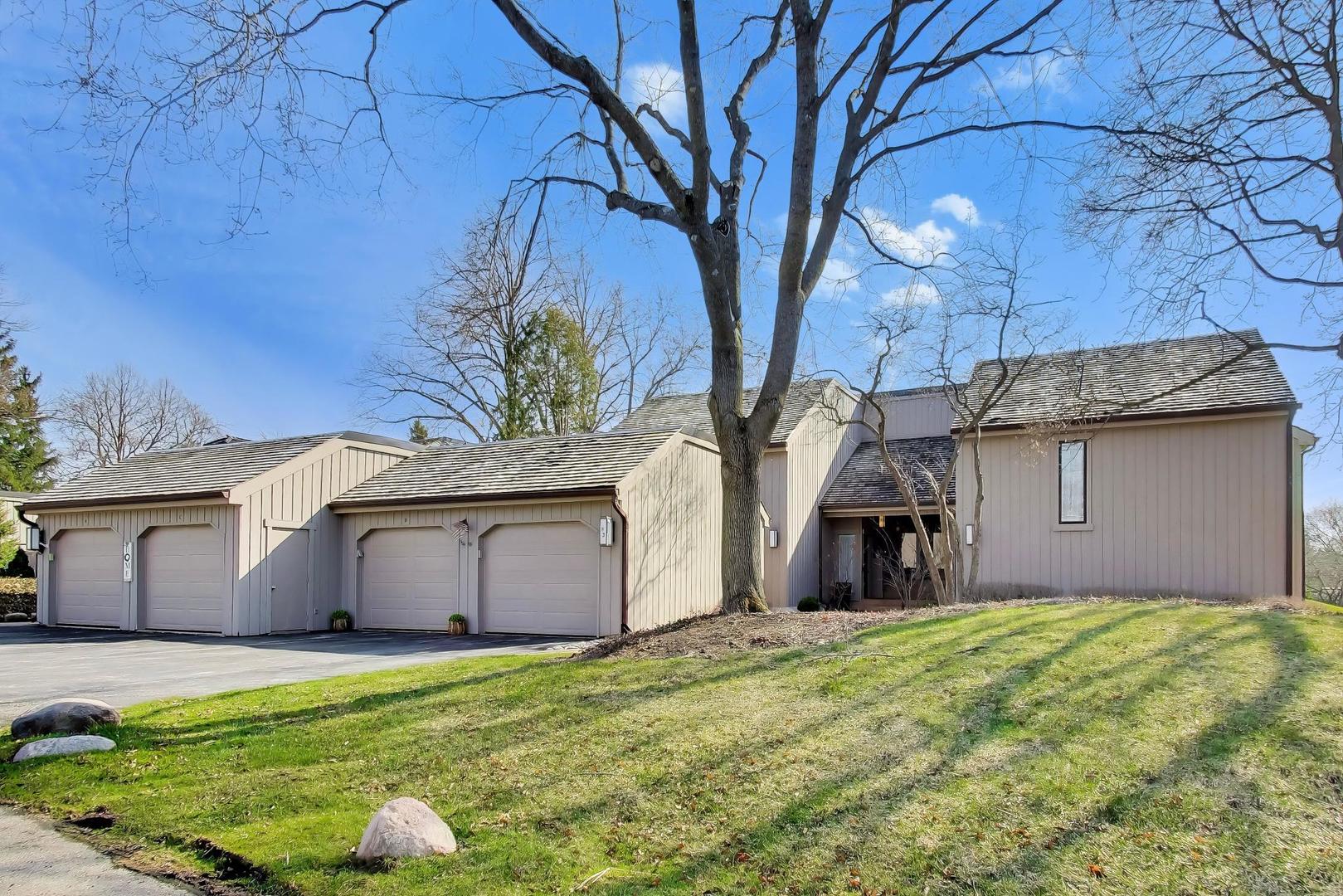 83c Thornhill Lane #c, Lake Barrington, IL
