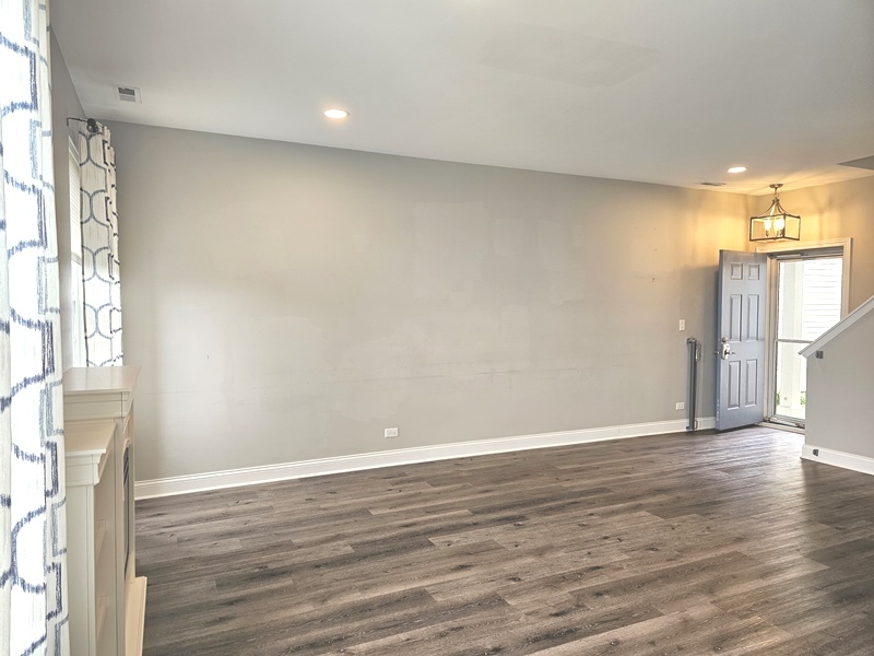 306 Parkside Drive, Shorewood, IL