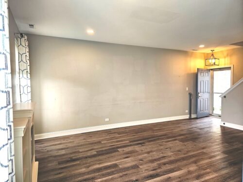 306 Parkside Drive, Shorewood, IL