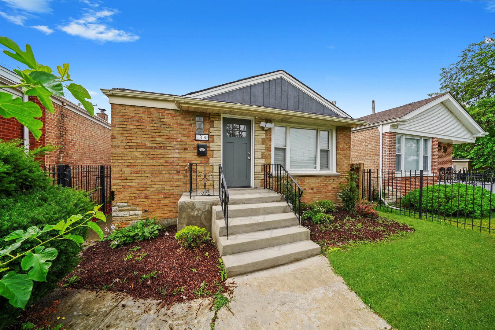819 E 98th Place, Chicago, IL