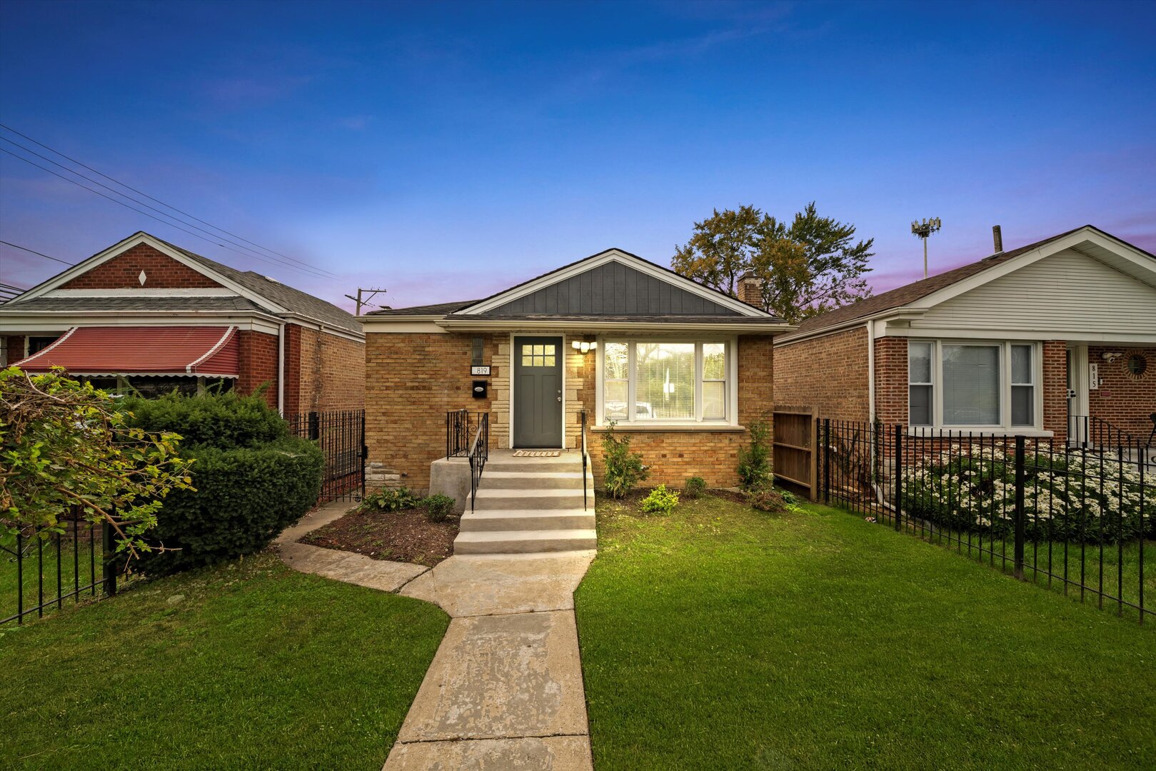 819 E 98th Place, Chicago, IL