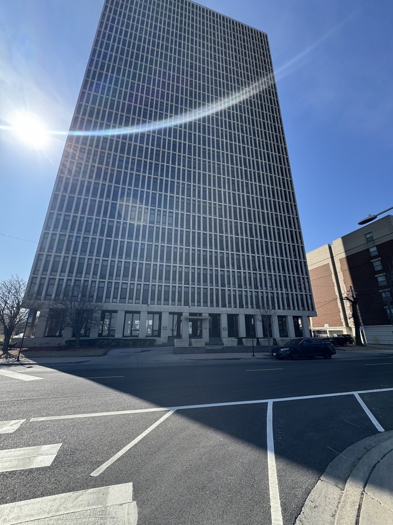 6700 S South Shore Drive #12E, Chicago, IL