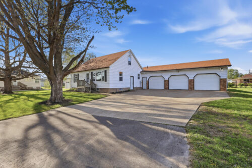 109 5th Avenue, Colona, IL
