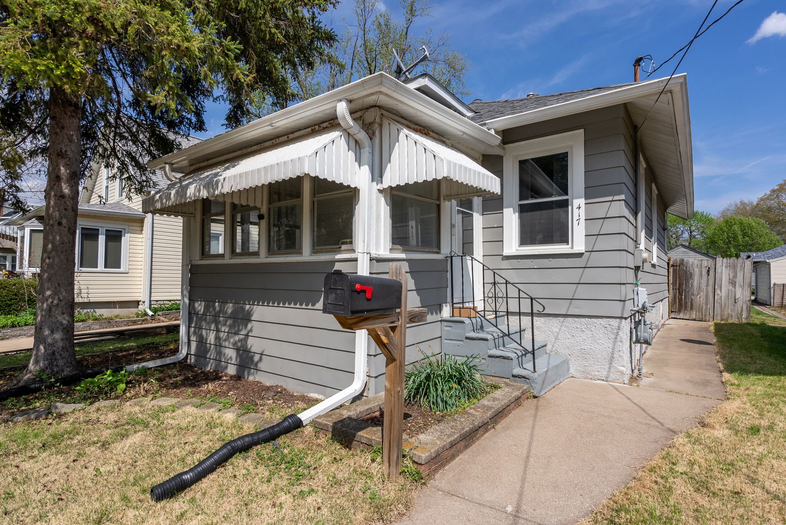 417 9th Street, Silvis, IL