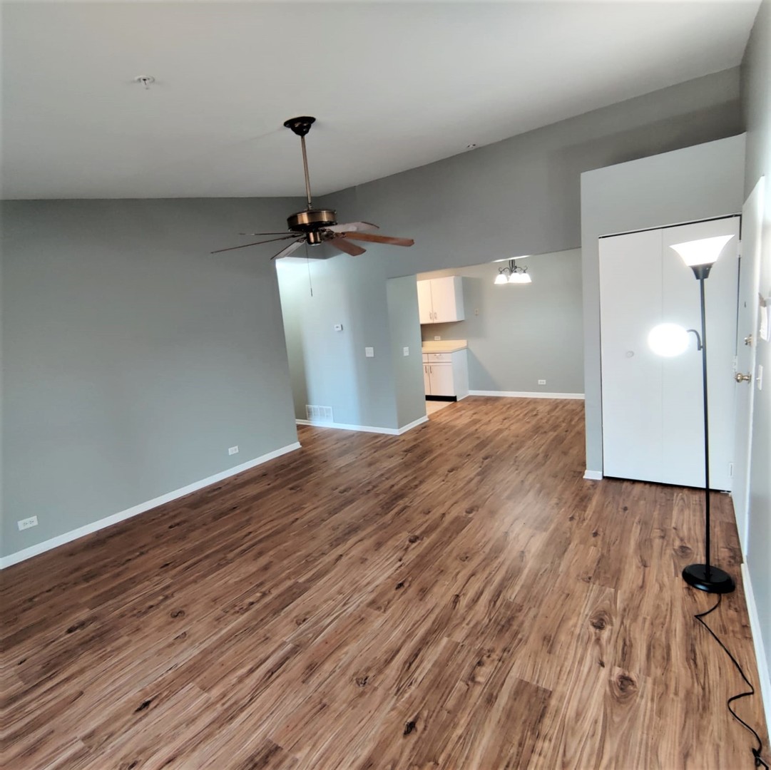 21W581 North Avenue #36, Lombard, IL