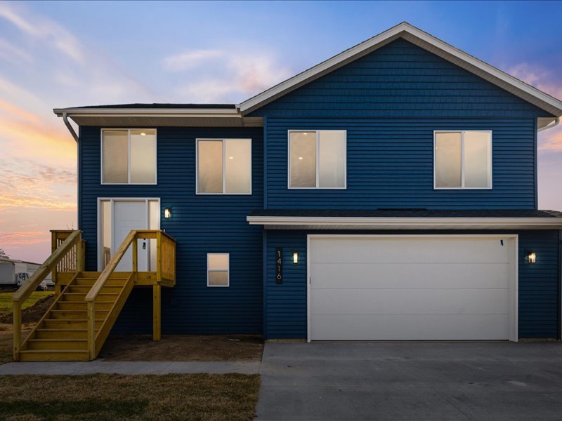 1416 Duncan Drive, Muscatine, IA