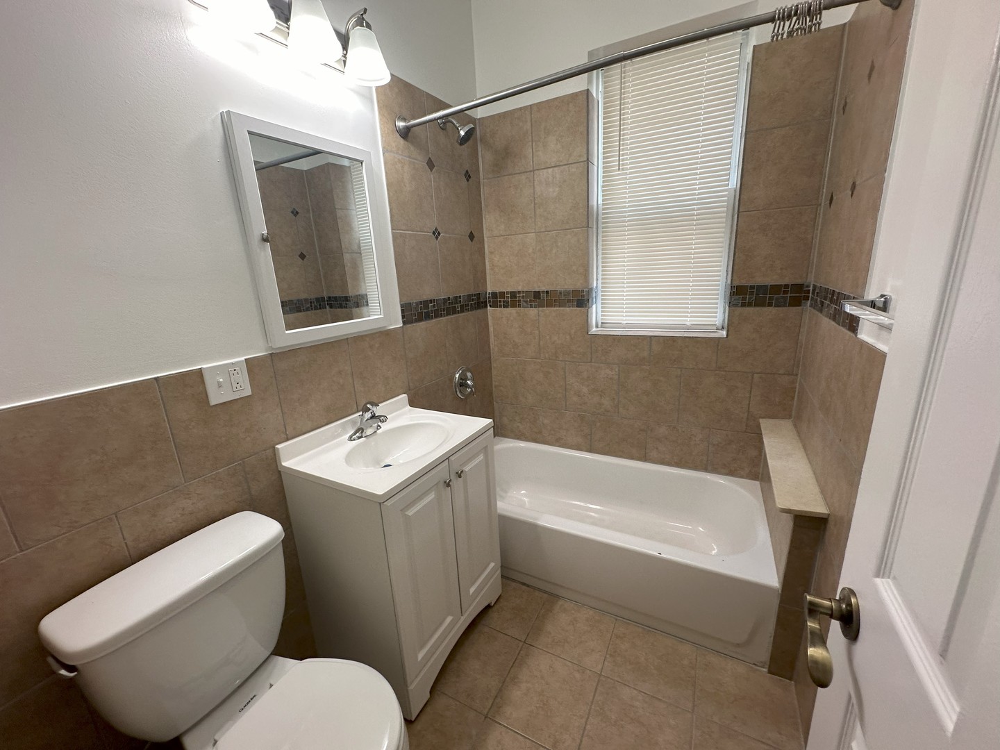 3602 W Flournoy Avenue #1W, Chicago, IL