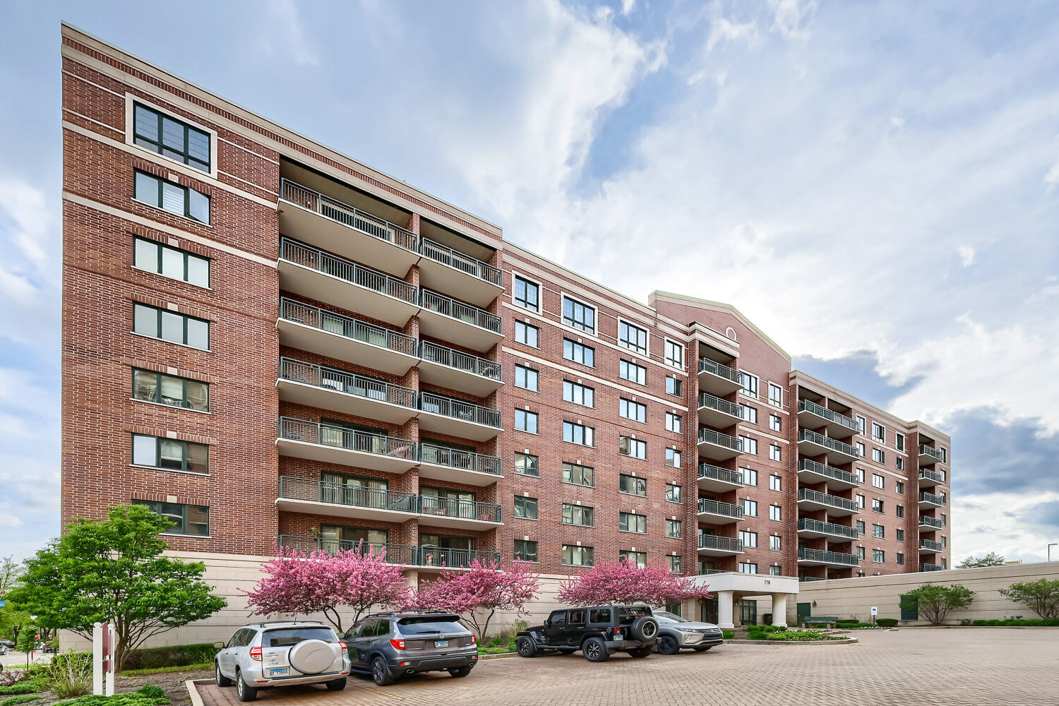 770 Pearson Street #2-505, Des Plaines, IL