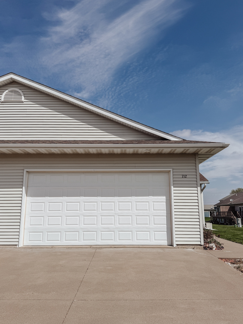 712 W St Joseph Street, Preston, IA