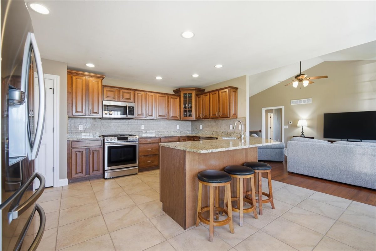 10372 Lyonheart Lane, Bloomington, IL
