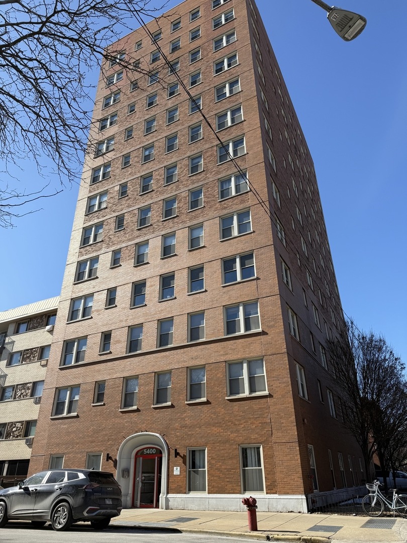 5400 S Harper Avenue #204, Chicago, IL