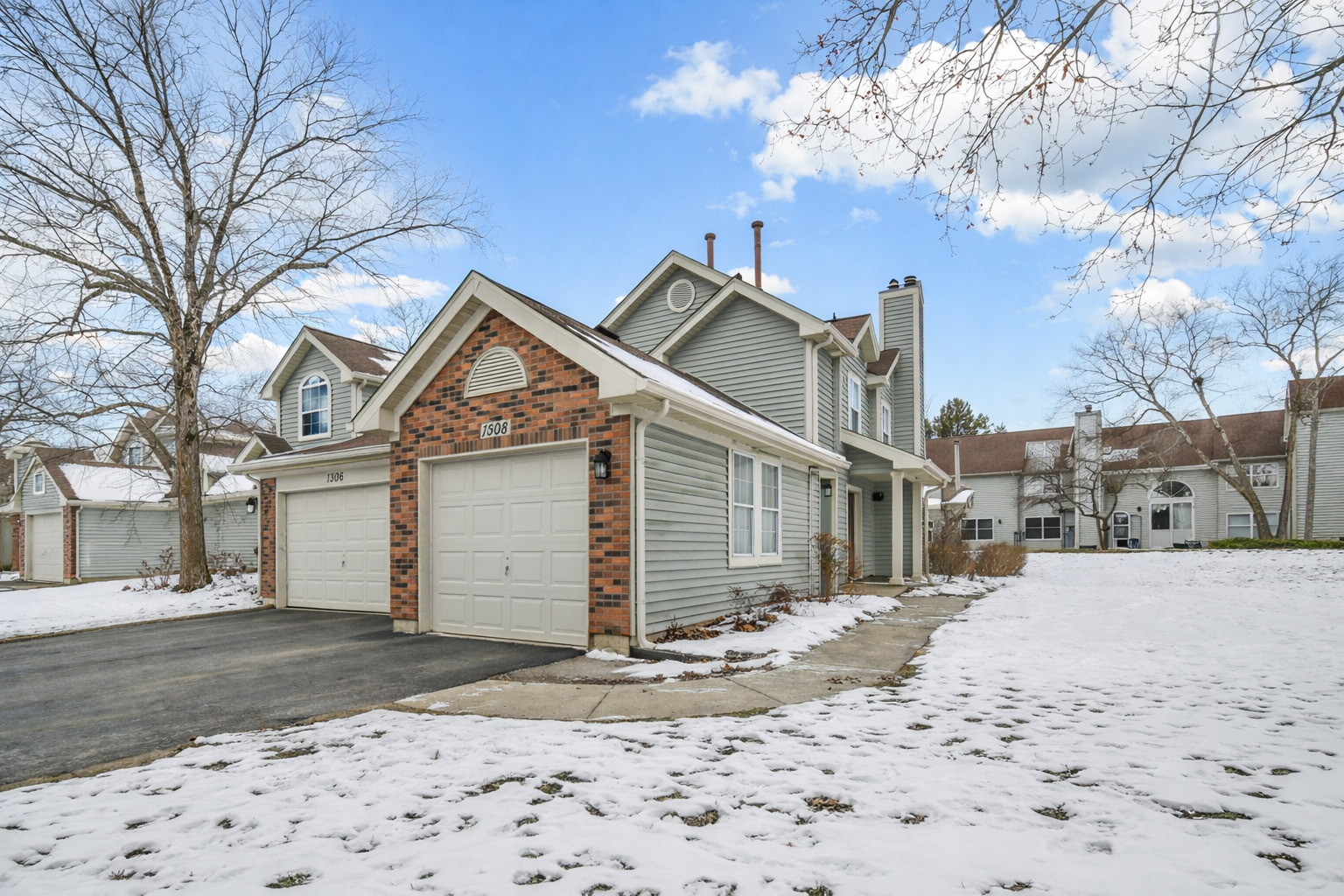 1308 COLDSPRING Road, Carol Stream, IL