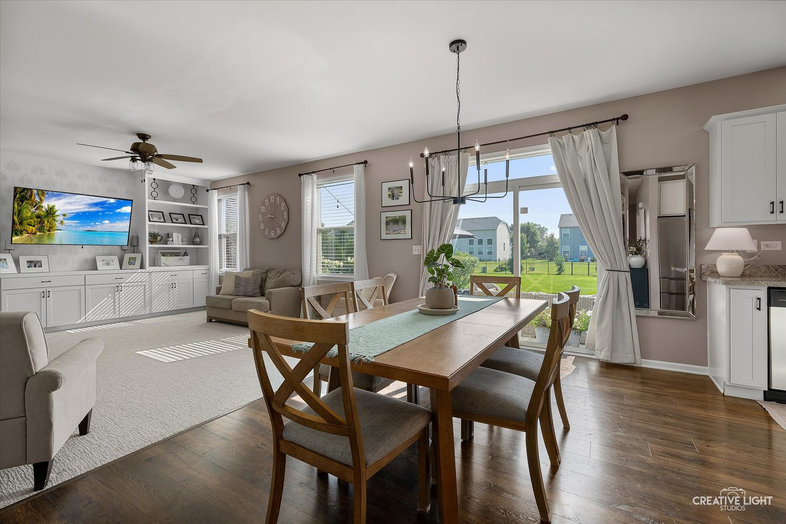 47 Windstone Drive, North Aurora, IL