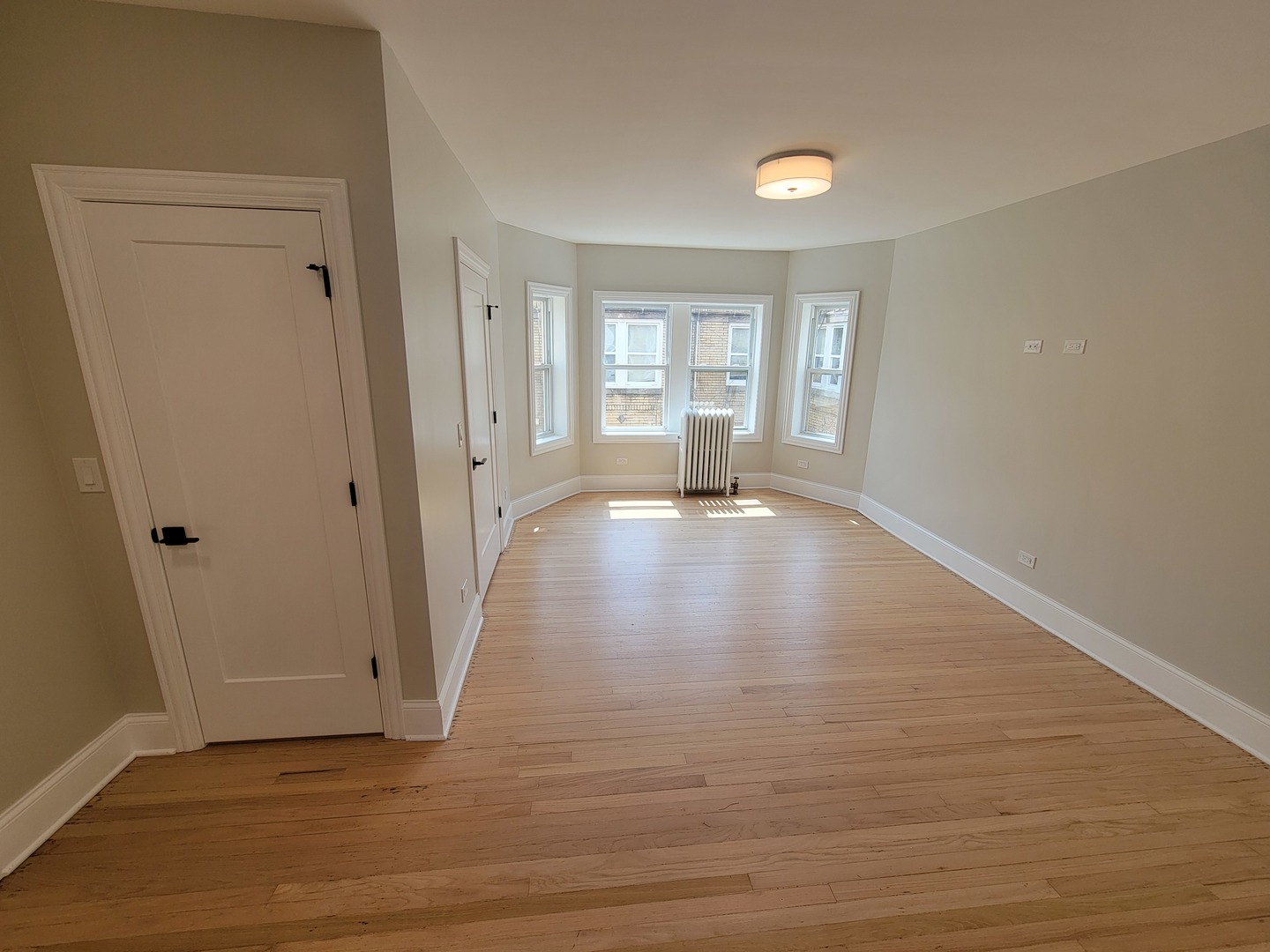 6418 N Richmond Street #3A, Chicago, IL