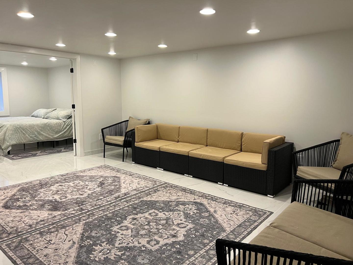 227 Juneway Terrace, Lake Bluff, IL