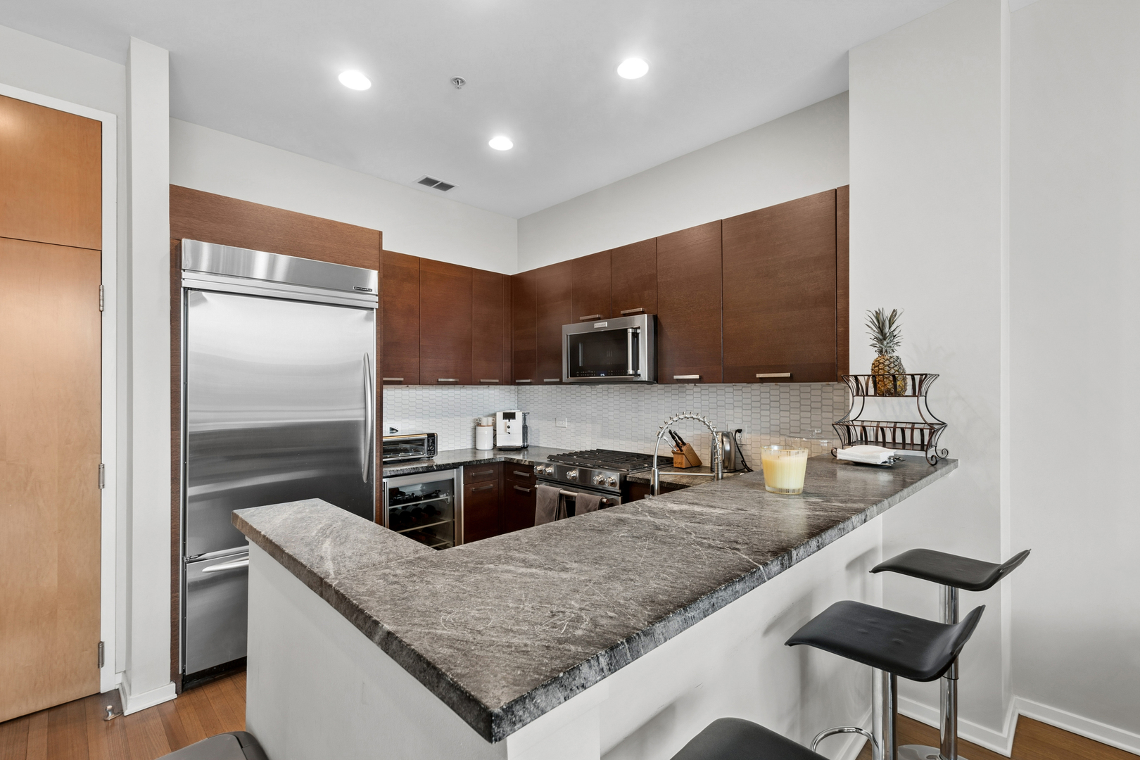 500 W SUPERIOR Street #813, Chicago, IL