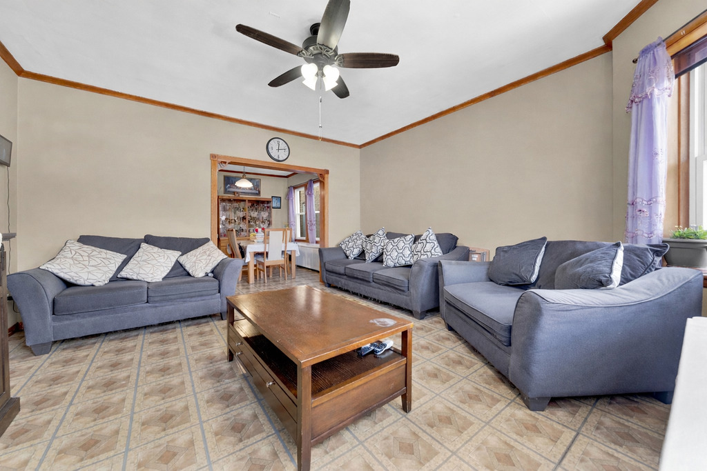 5551 S Albany Avenue, Chicago, IL