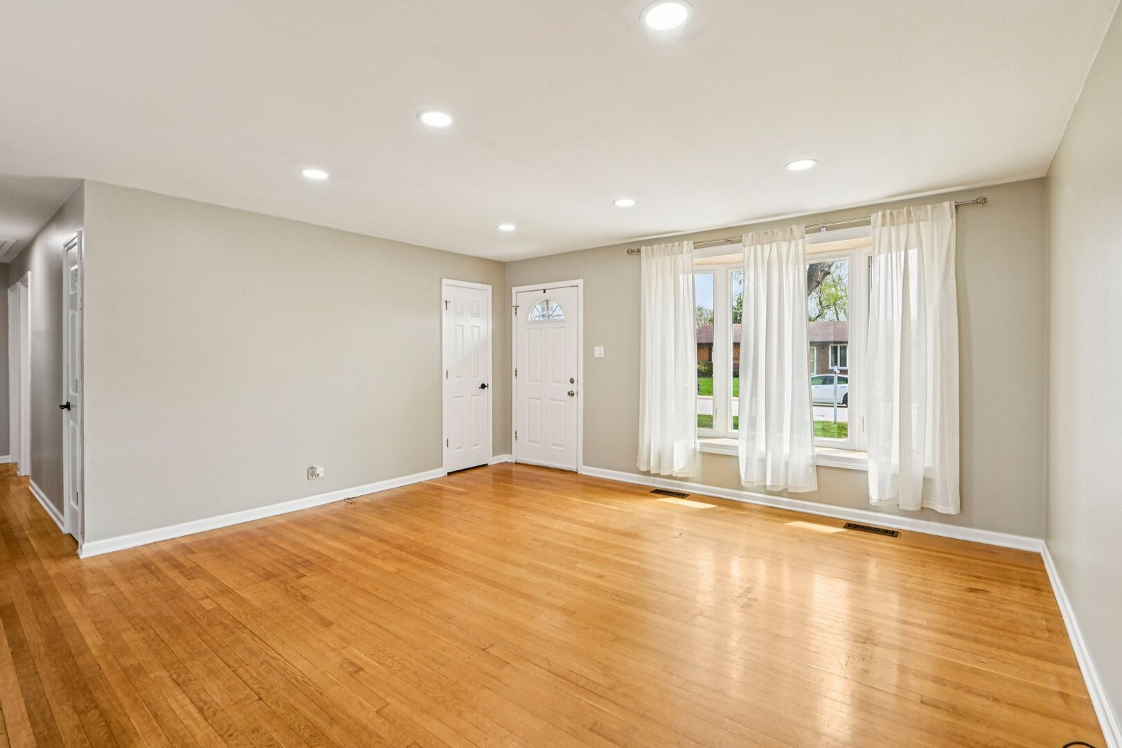 5230 PARK Lane, Crestwood, IL