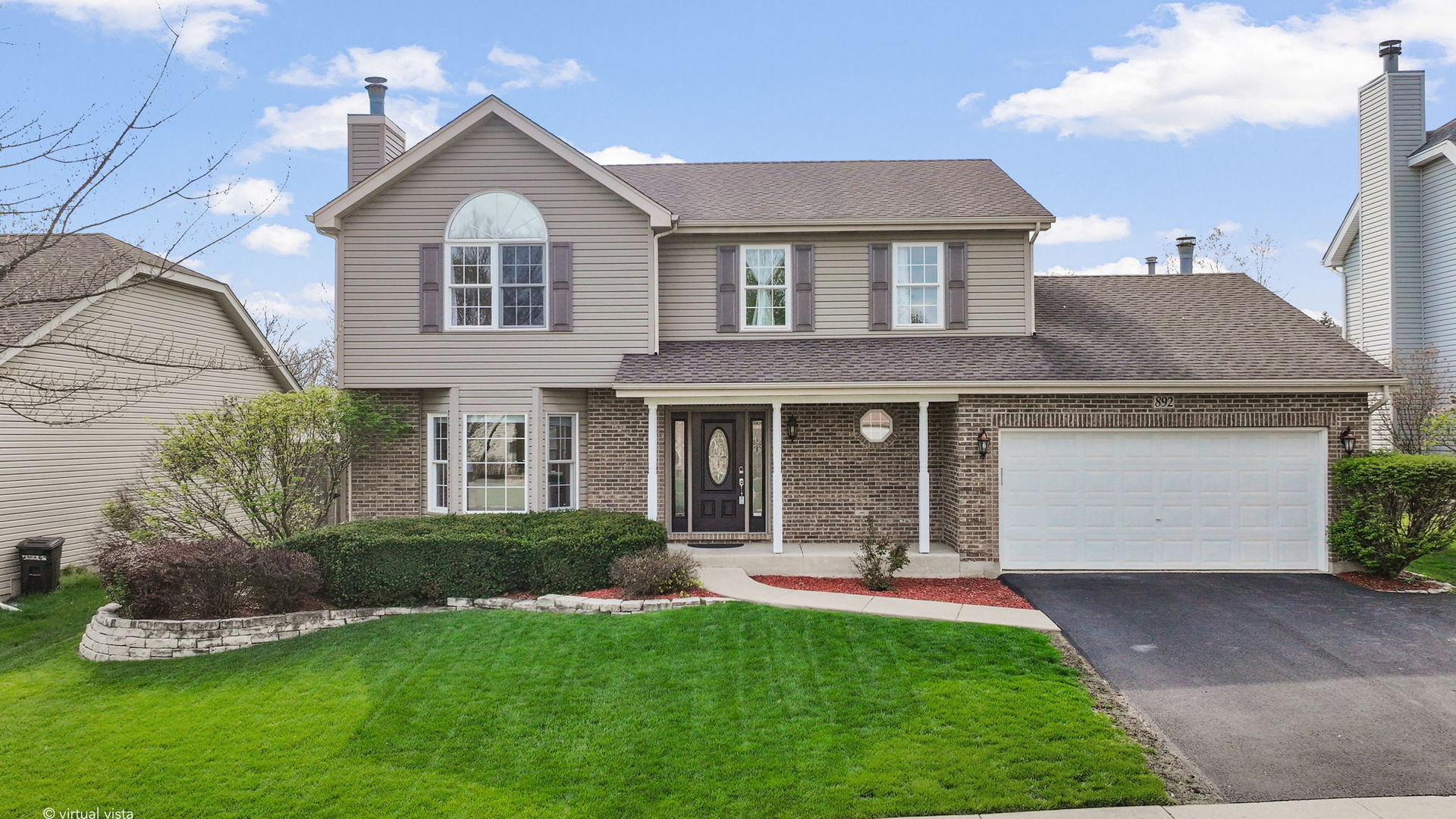 892 Somerset Drive, Carol Stream, IL